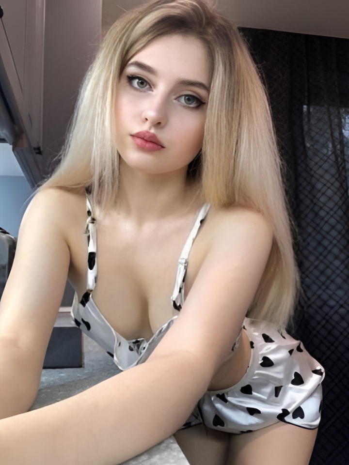 Мирослава привлекальеная девушка из Екатеринбурга цена от 2500 руб