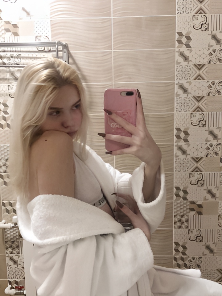 Снежана привлекальеная девушка из Екатеринбурга цена от 10000 руб