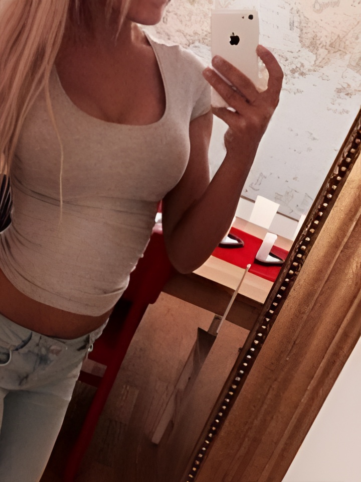 Юлия привлекальеная девушка из Екатеринбурга цена от 4000 руб