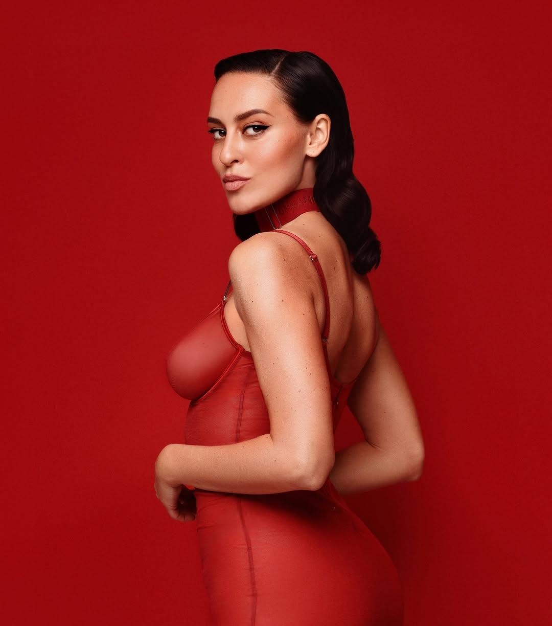 Диана привлекальеная девушка из Екатеринбурга цена от 7000 руб