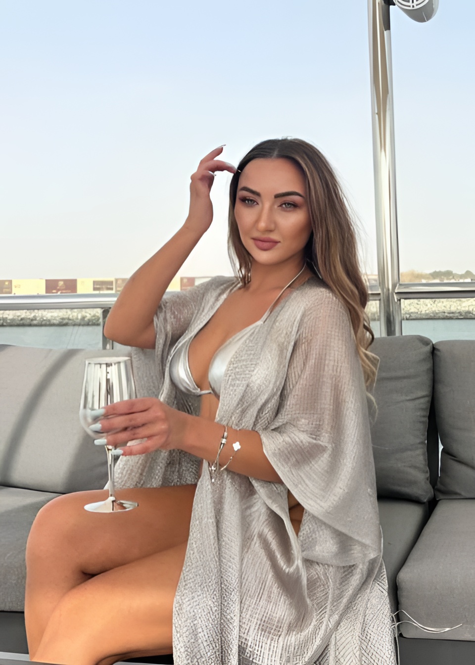 Лолита привлекательная девушка из Екатеринбурга цена от 18000 руб