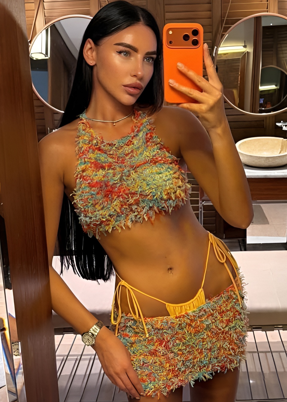 МАЛЛИНА VIP привлекательная девушка из Екатеринбурга цена от 18000 руб