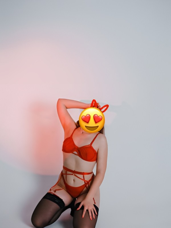 Амина привлекательная девушка из Екатеринбурга цена от 2000 руб