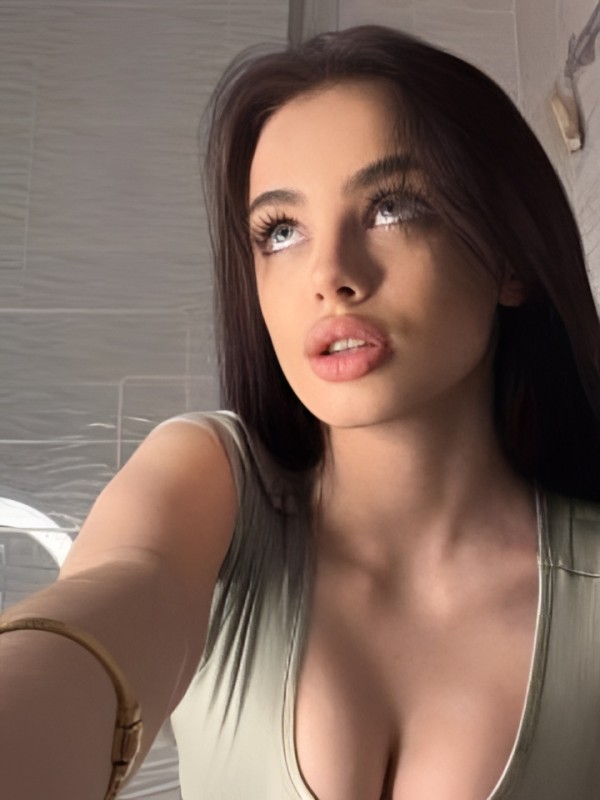 Анфиса привлекательная девушка из Екатеринбурга цена от 1500 руб