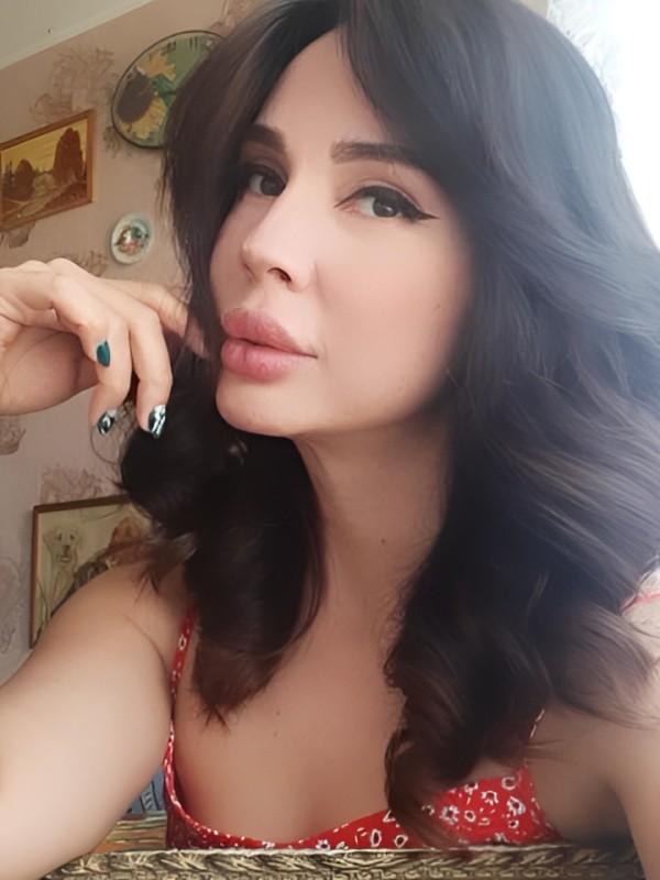 Филиция привлекательная девушка из Екатеринбурга цена от 4000 руб