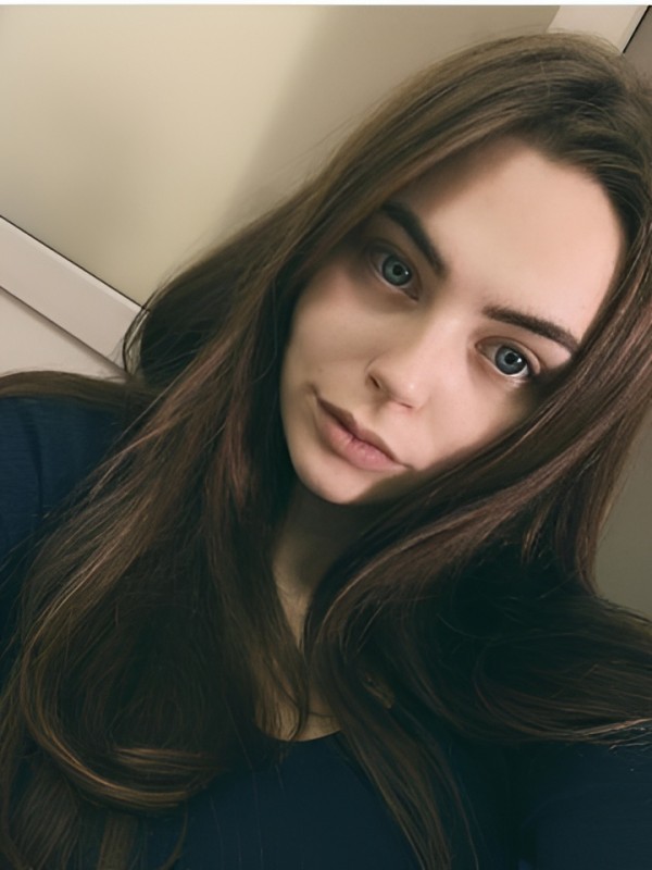 Олеся привлекательная девушка из Екатеринбурга цена от 1500 руб