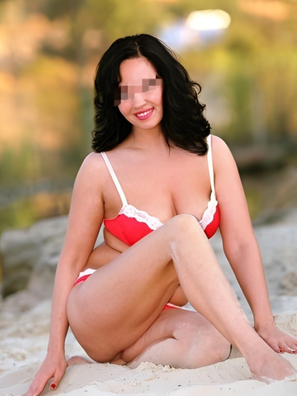 Регина привлекательная девушка из Екатеринбурга цена от 4000 руб