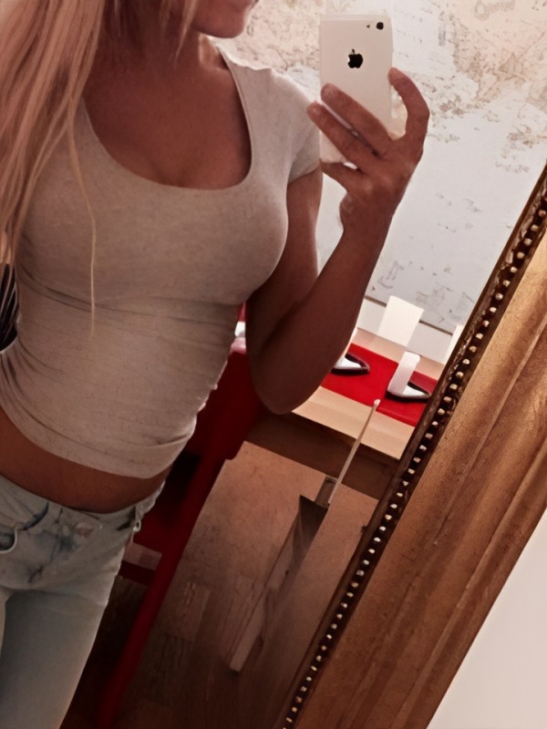 Юлия привлекательная девушка из Екатеринбурга цена от 4000 руб